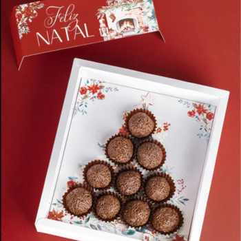 Caixa com Berço Árvore de Natal para Brigadeiros | CakeDreams