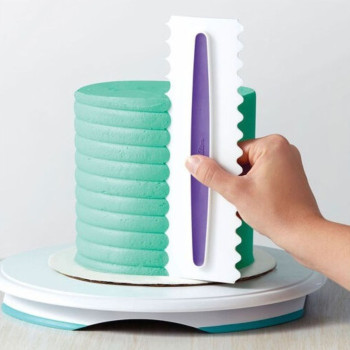 Conj. 3 espátulas wilton diversos formatos